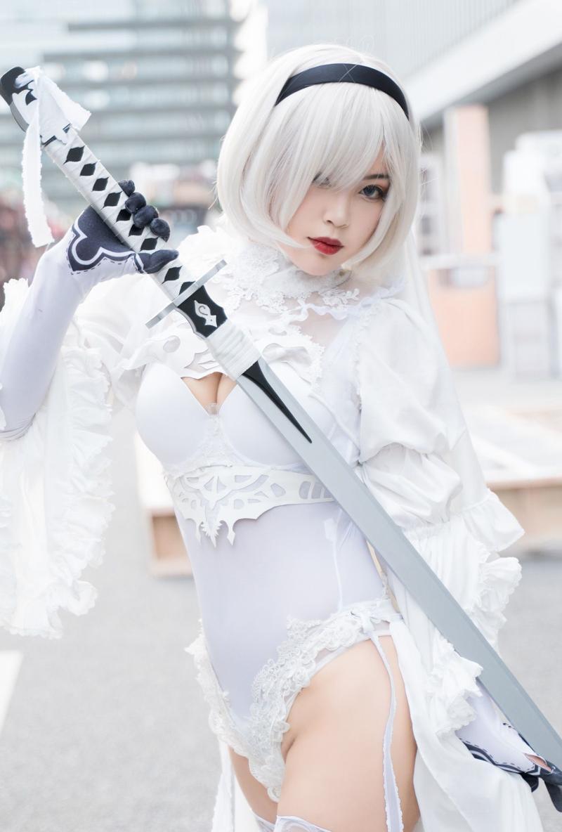 [Cosplay] Niyeye 白烨烨 – 2B Black & 2b White 黑白(118)