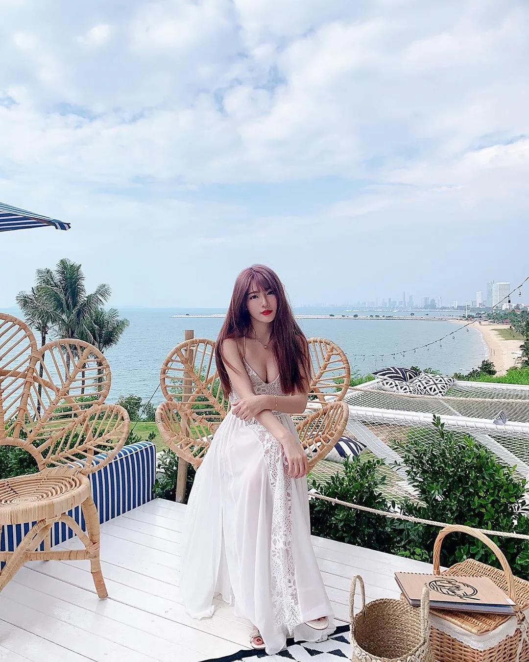 Dolly.C 身材好OP！母汤身材气质超优：极品(19)