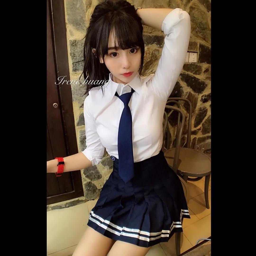 大方展示超凶长辈 性感诱人照疯传 Irene Huang(18)