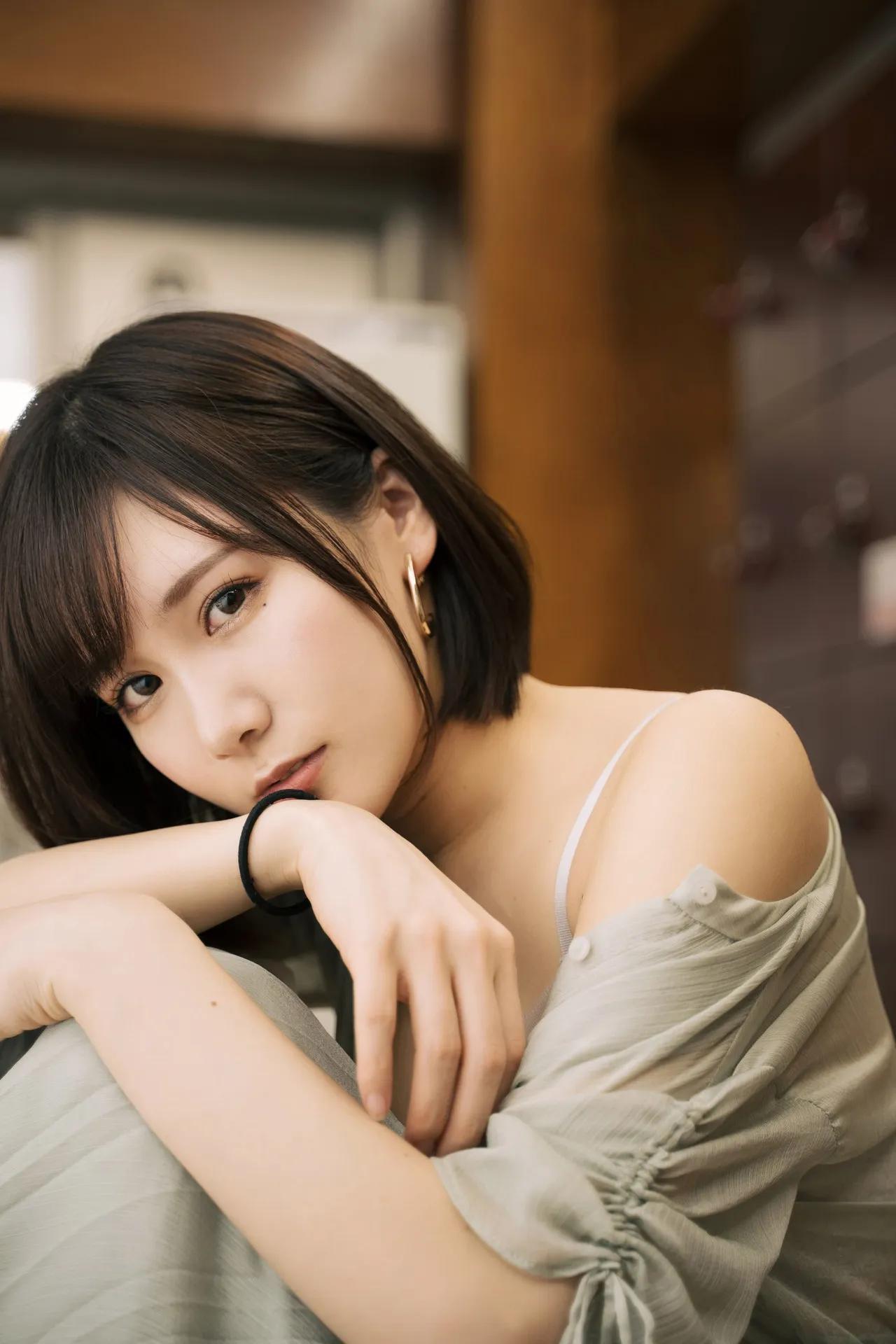 [けんけん] 甜甜笑容男人一秒沦陷 空灵神颜超脱人间(27)