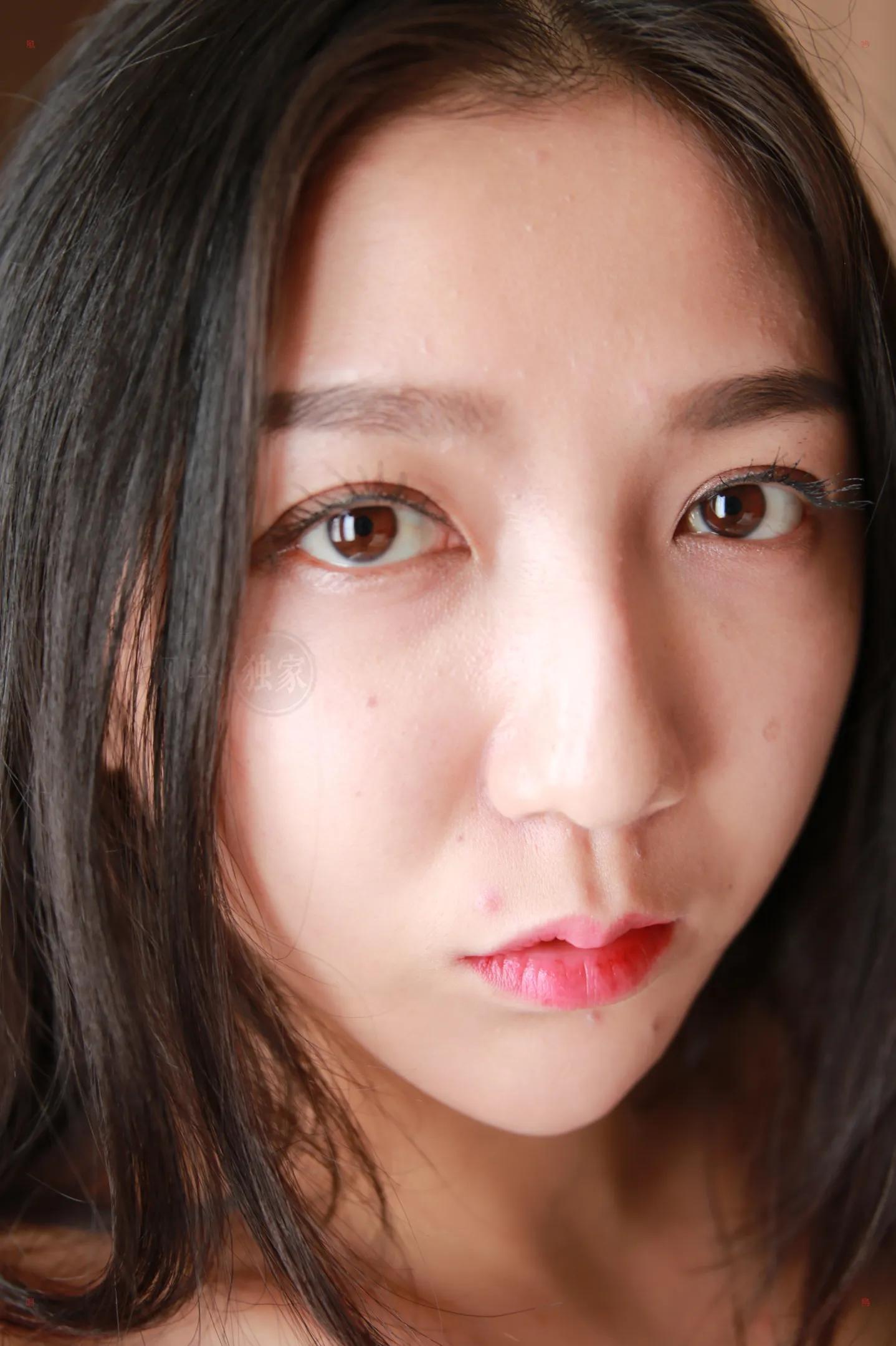 精品国模洛丽私拍套图(546)