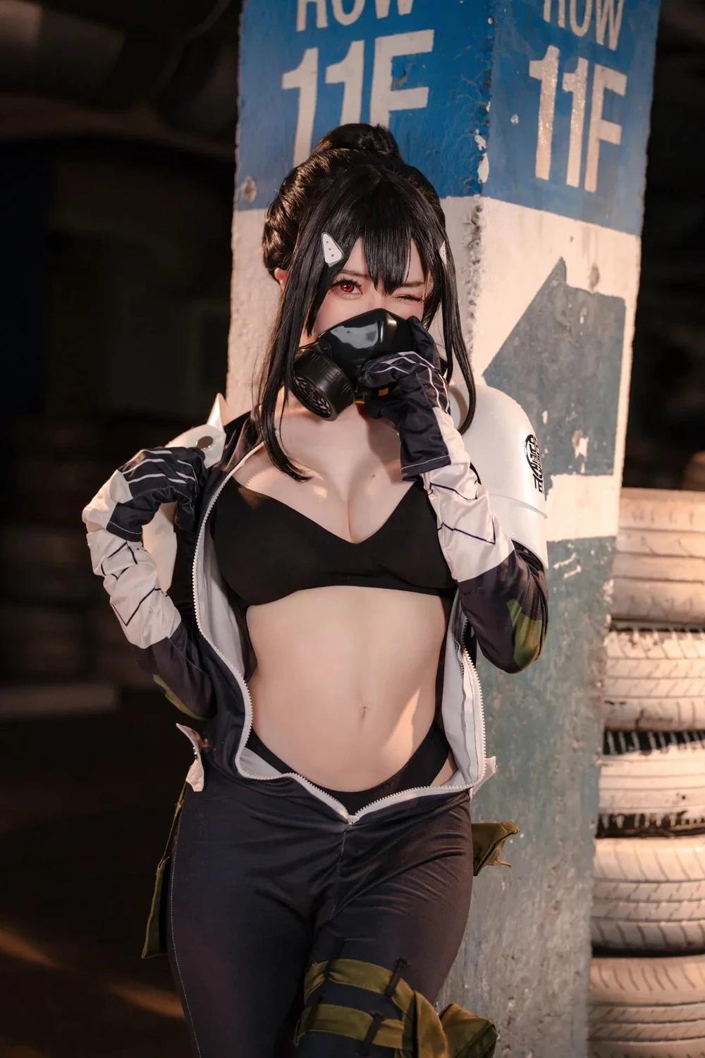 Sally Dorasnow - Mina Ashiro(27)