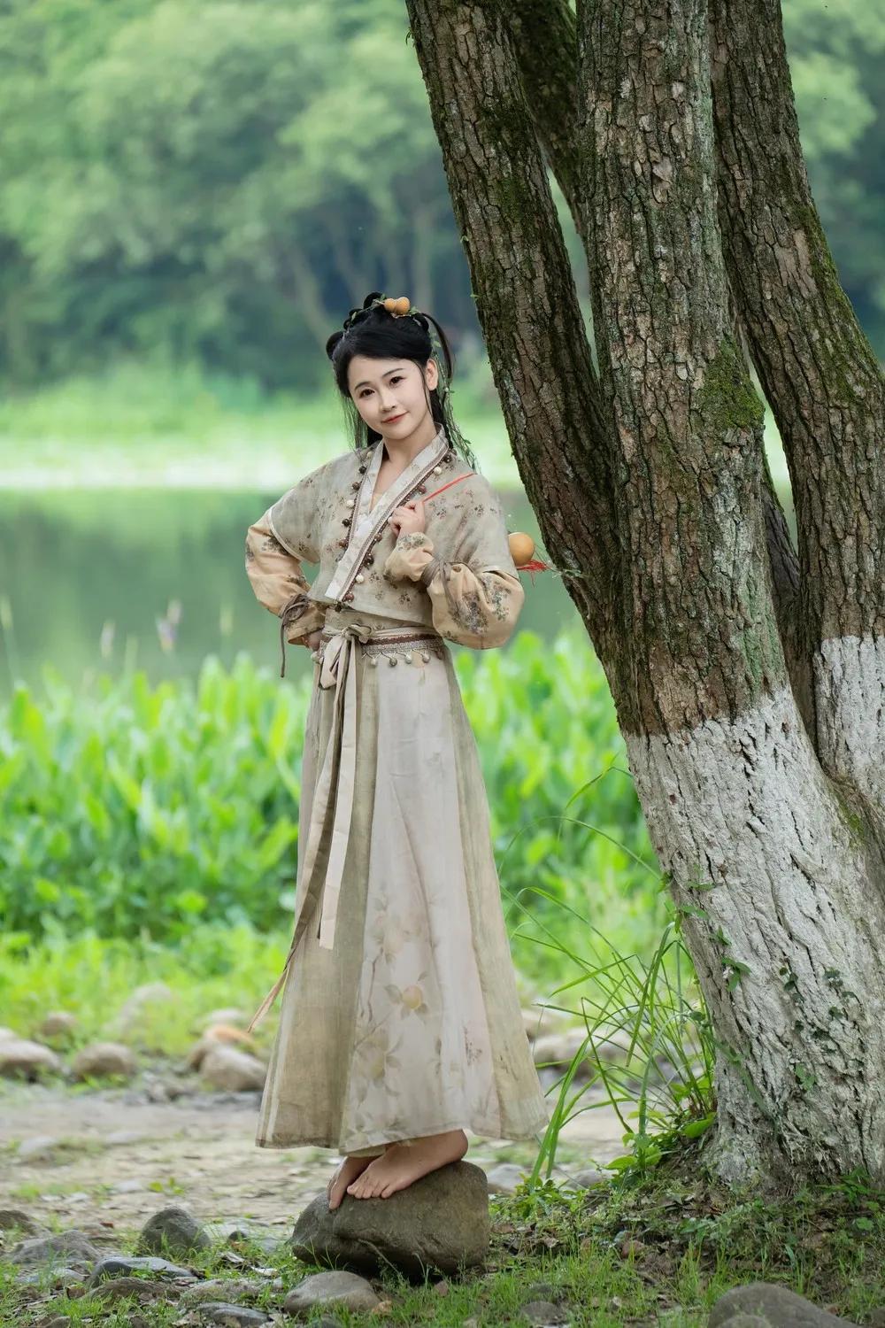 小师妹下山历练了 湫一只岁岁(12)