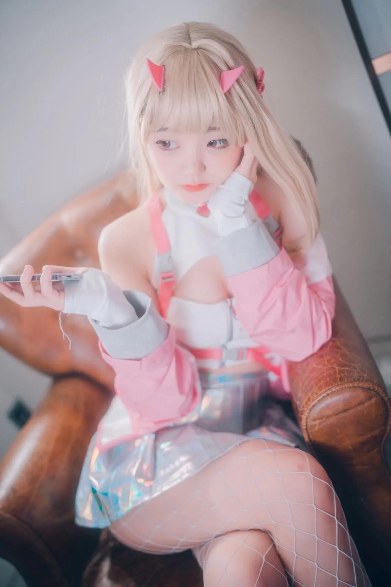 [DJAWA (Jeong Jenny)] Viper N+B+S Ver. (Goddess of Victory Nikke)(22)