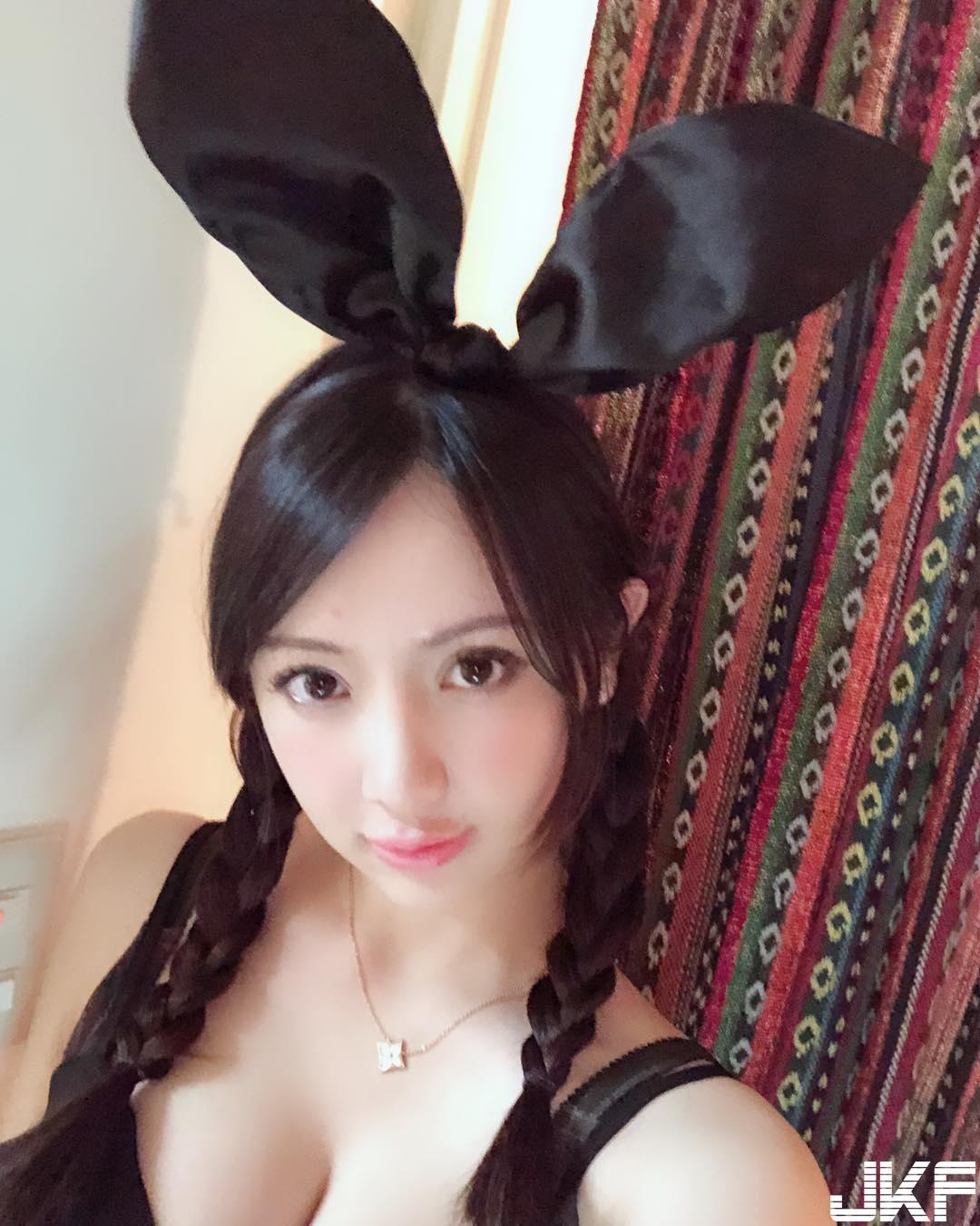 神似佐佐木希超火辣「爆乳护理师」驾到　双乳球份量太饱满！-小湿妹图(14)