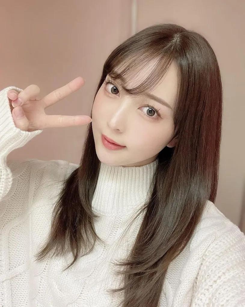 美腿正妹「脸蛋神似三上悠亚」，做日光浴的美腿太逆天！-小湿妹图(13)