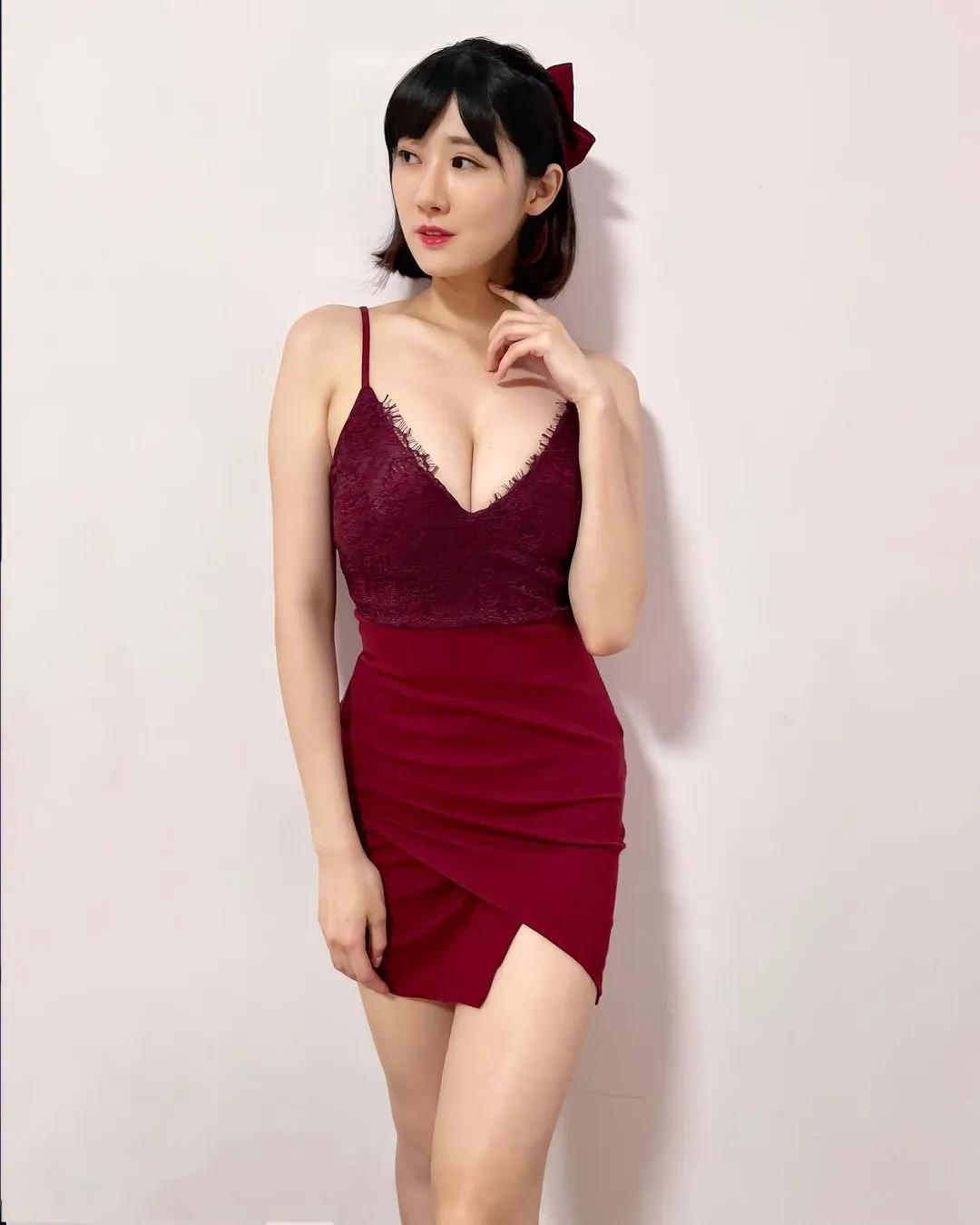 美腿女神「林茉晶」惹火修长身材晶不起诱惑(1)