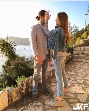 钻戒跟硬币一样大　俄富豪办梦幻海岸花园婚礼嫁女(4)