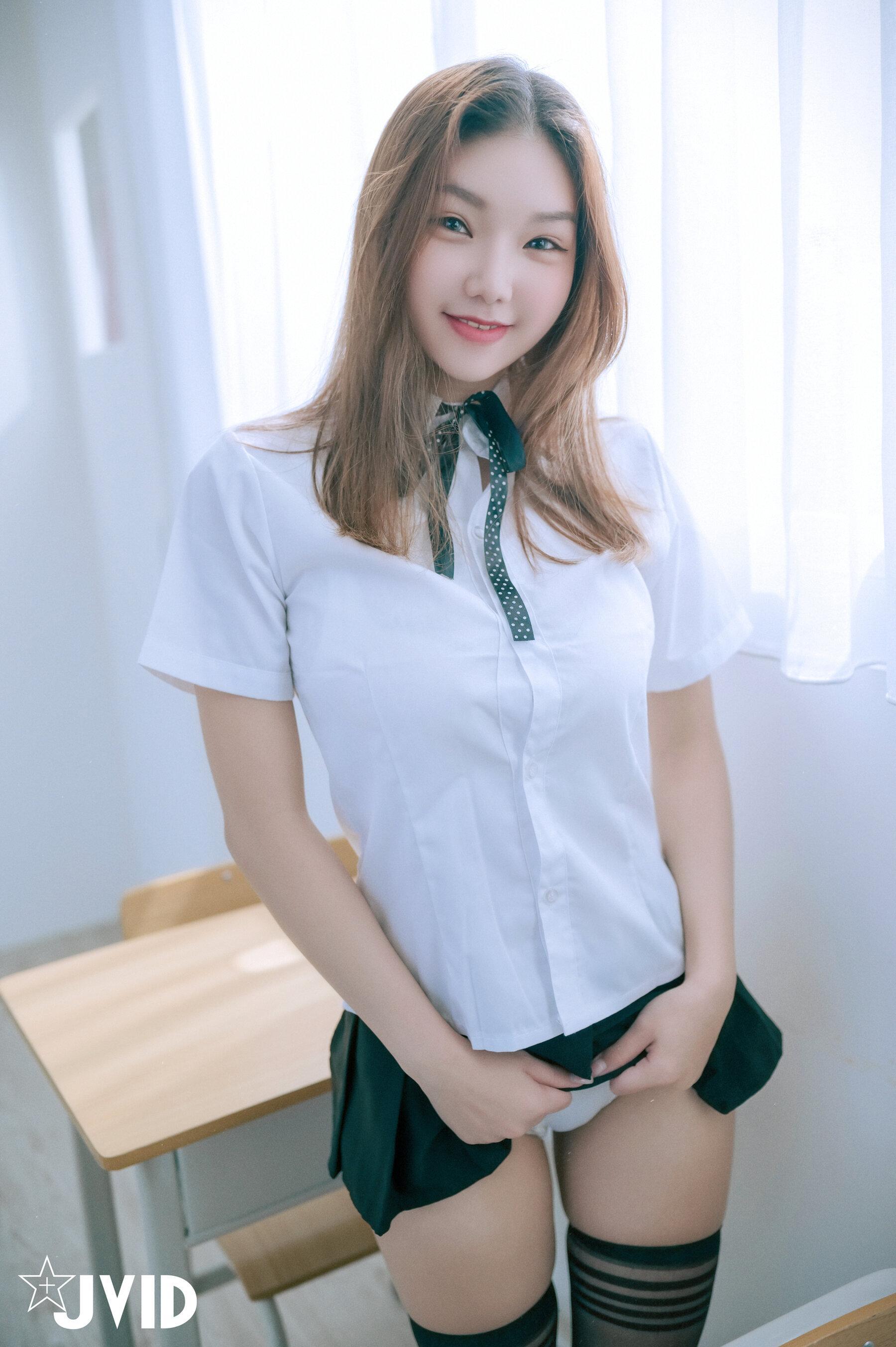 JVID 被男友甩了的学妹需要肉体の慰藉(121)
