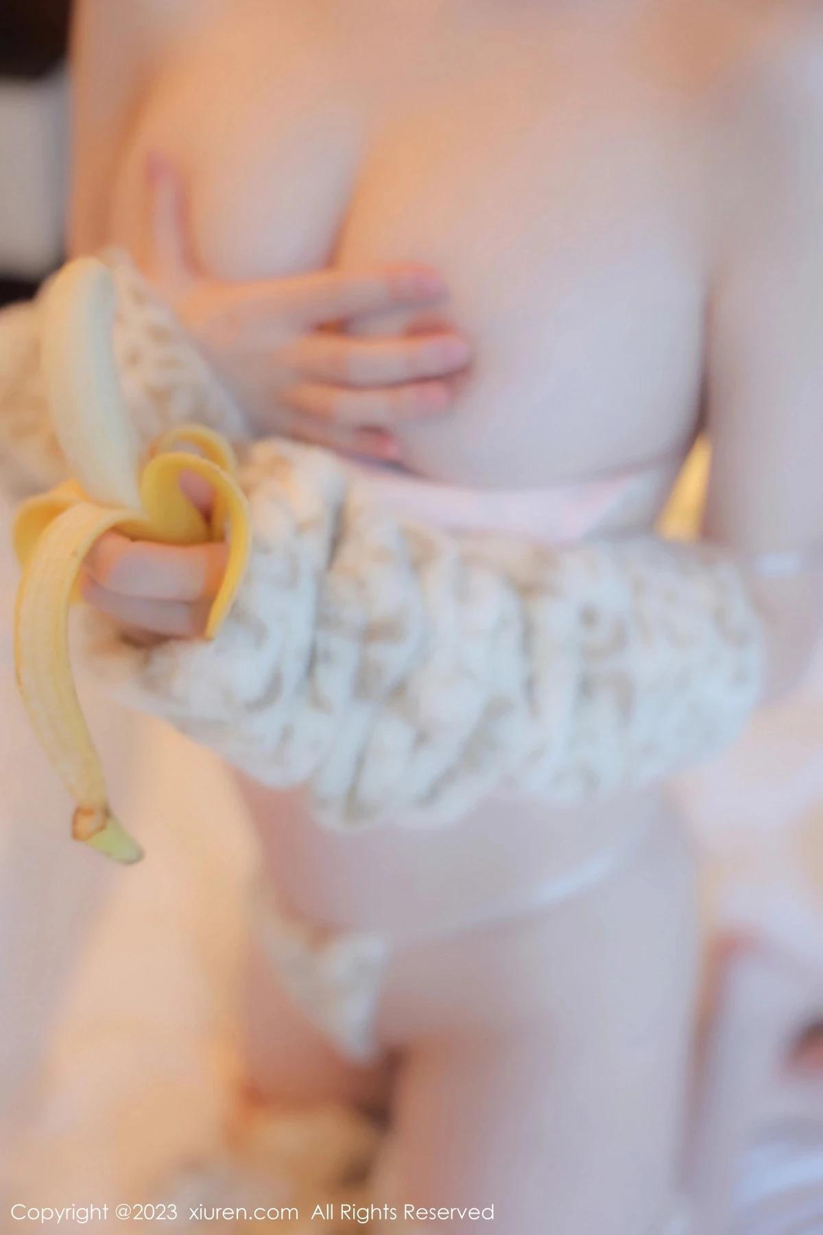 XiuRen第7803期_模特林悠悠私房性感淺色毛絨卡哇伊服飾秀白嫩肌膚完美誘惑寫真85P(76)