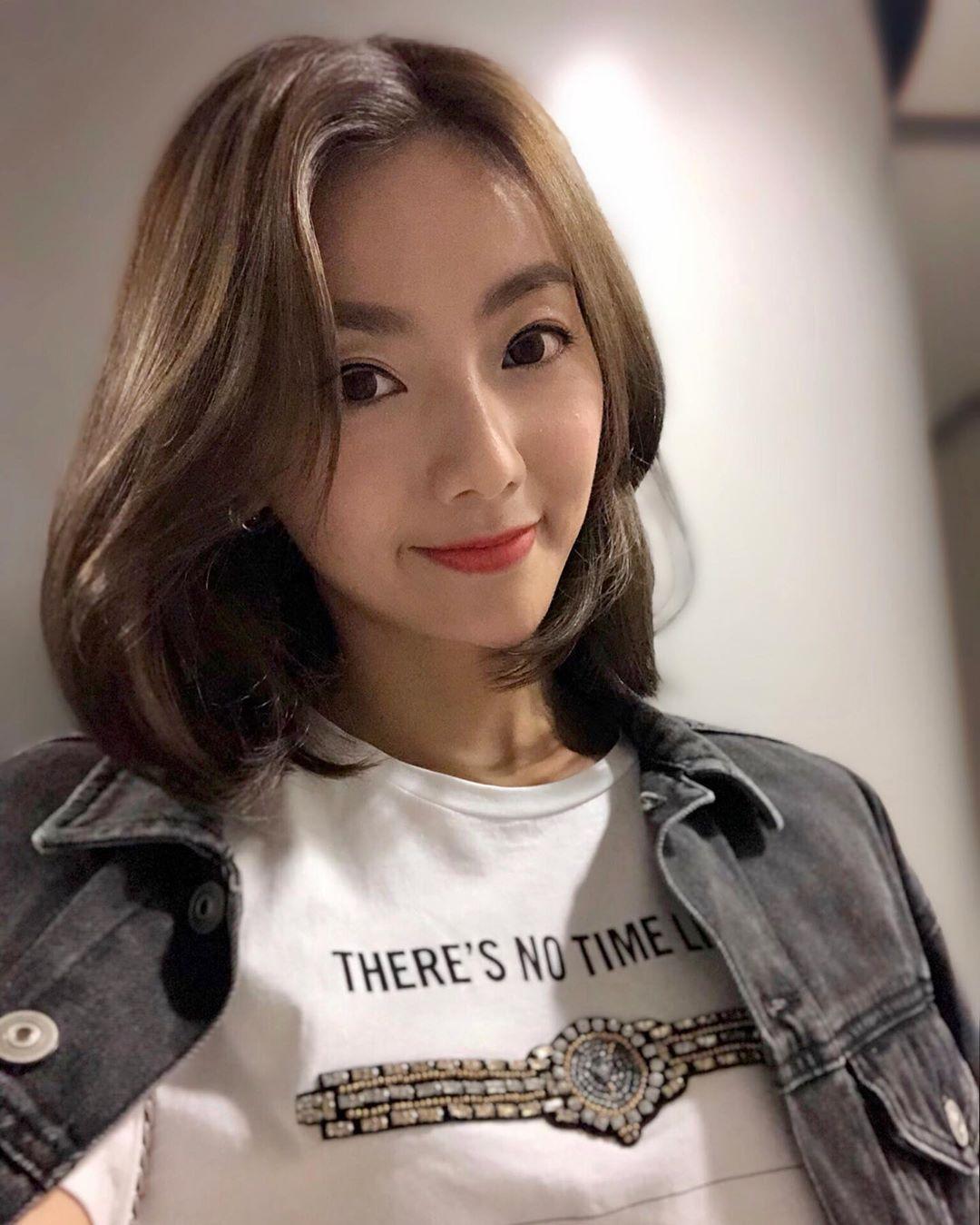 周嘉仪 我看起来像不像贤妻良母呀(9)