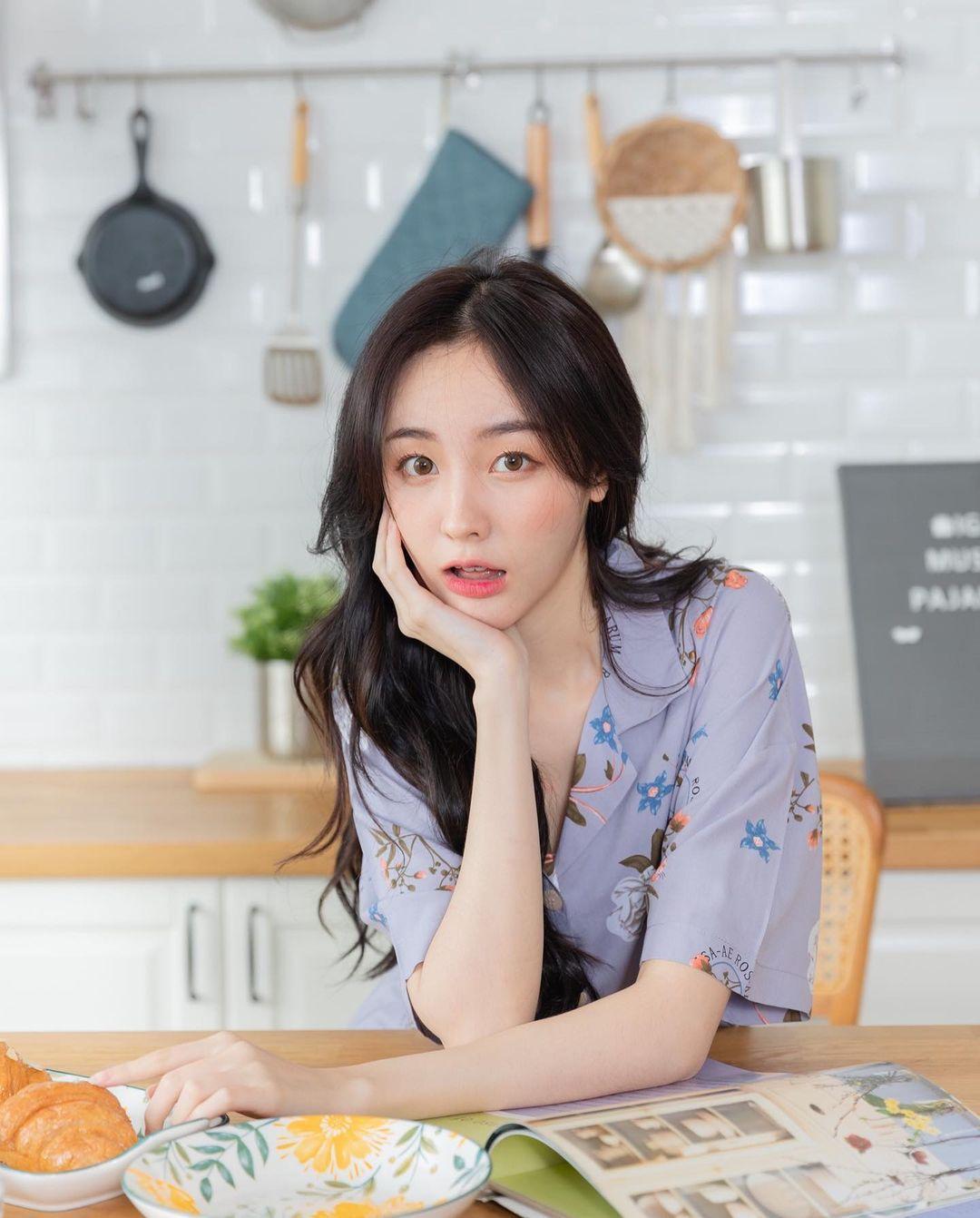 天菜泰国妹「Kornkanok」清新气质女友感爆棚　甜而不腻「爽朗笑容」更是疗愈感十足(27)