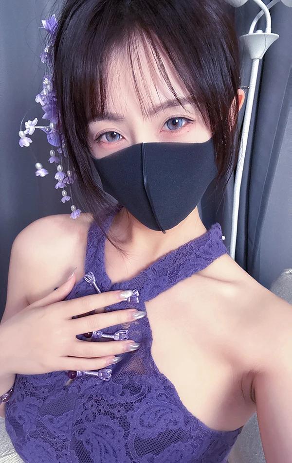 推特美女@小绮宝宝 + Candy Kiss尺度私拍合集(28)