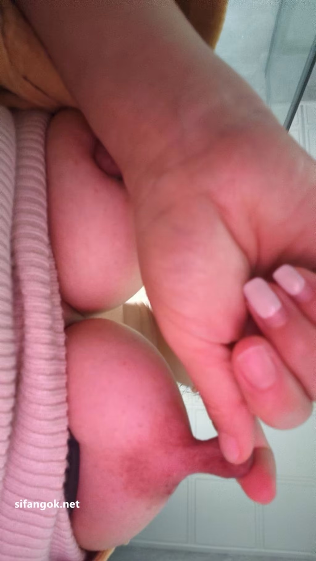 淫妻又又： 熟女戶外露出博主 Ep.003 (97 photos + 40 videos) - ( Page 1 / 5 )(62)