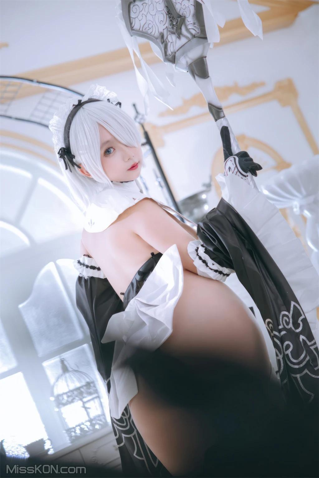 Coser@日奈娇: 2B奶盖女仆 (88 photos)(21)