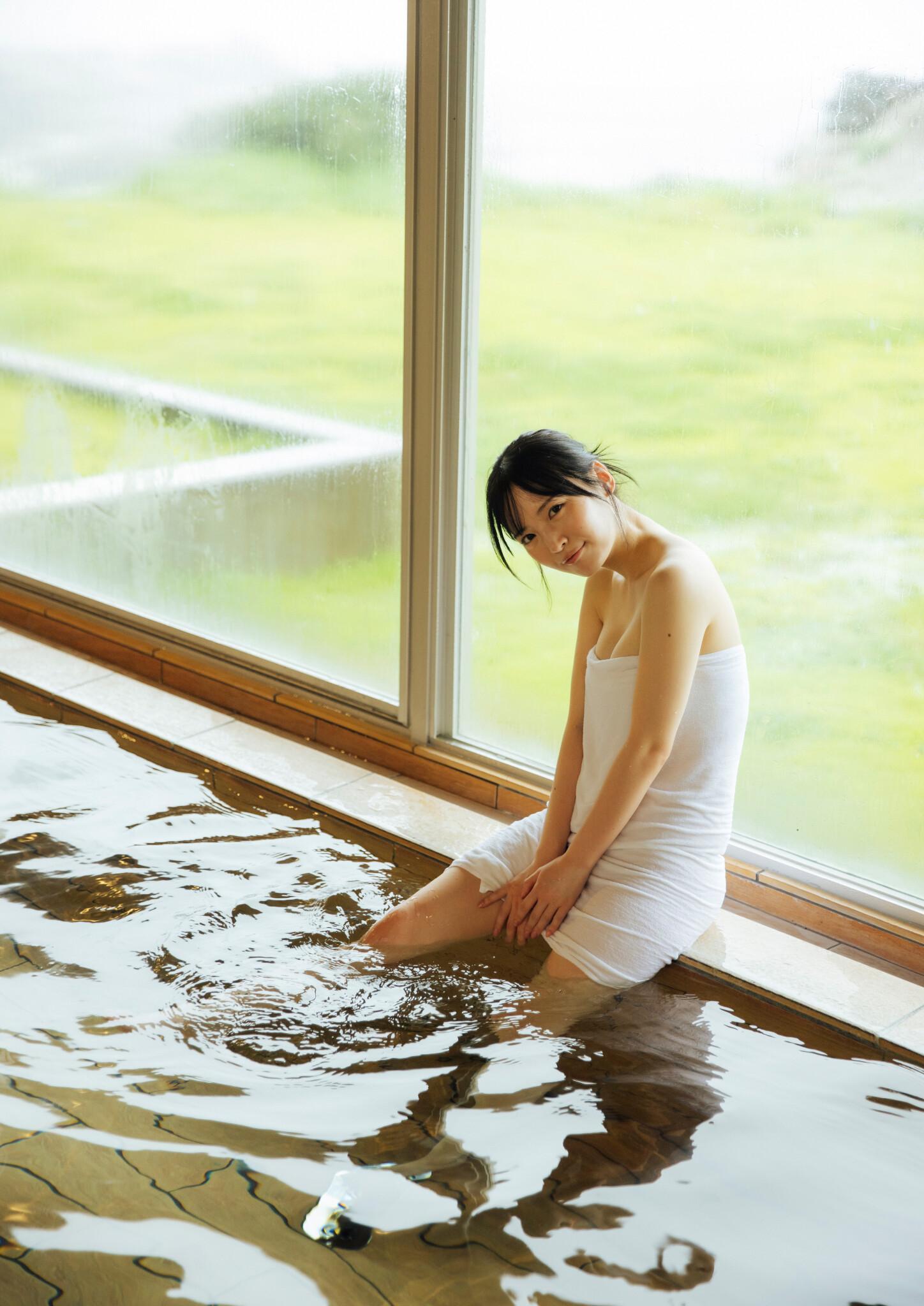 由良ゆら1st写真集『ゆらドキッ！』(69)