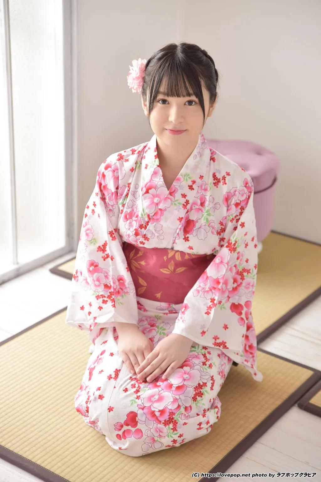 平野もえ 浴衣藏下稚嫩身材引人遐想(22)