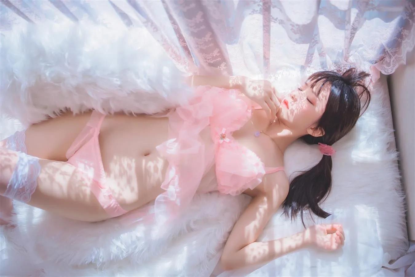 粉红少女初恋氛围清纯美拍 樱桃喵(51)