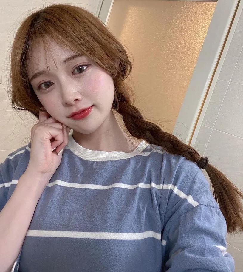 甜心马尾妹「可爱到爆炸」，健身时展现「优质性感曲线」！-小湿妹图(4)