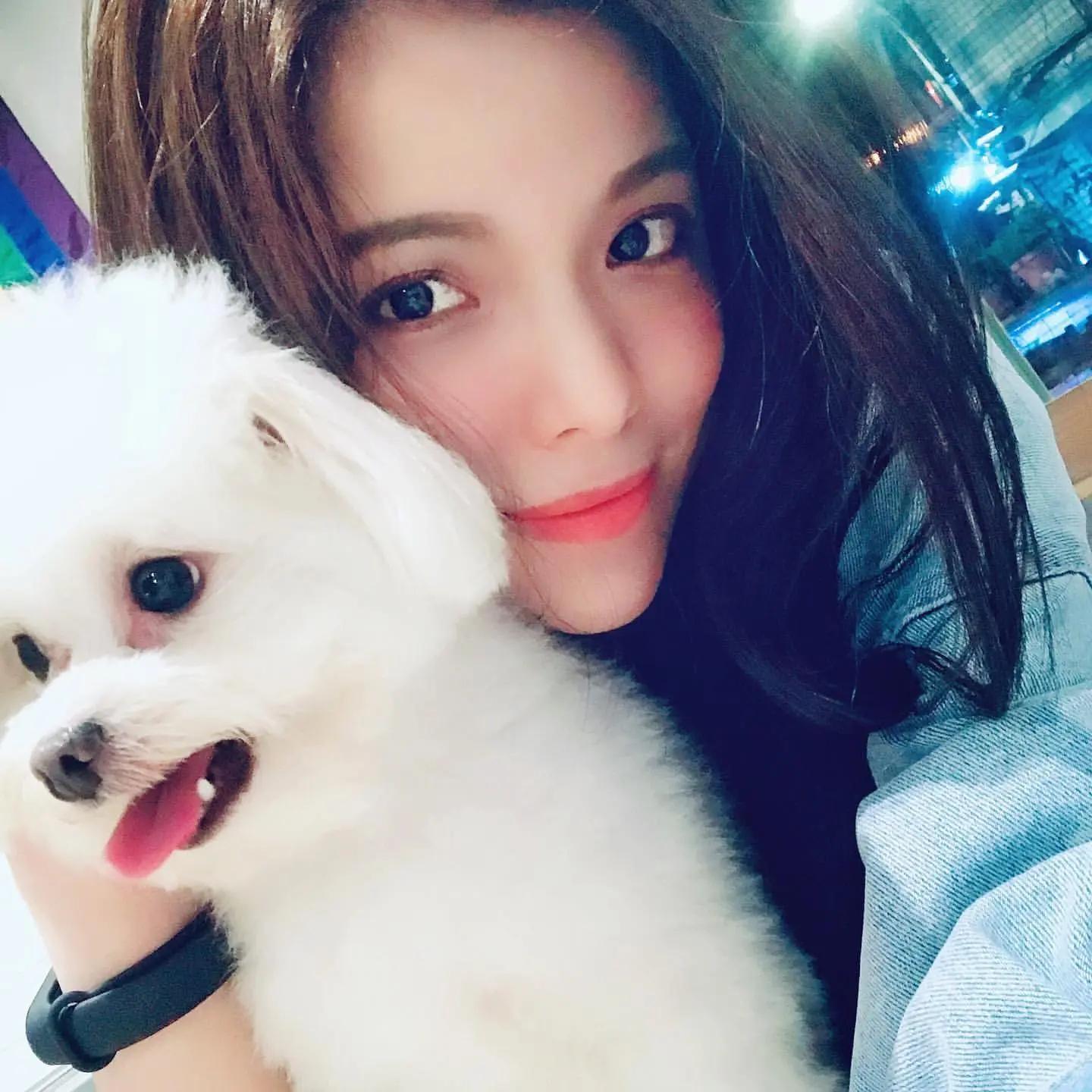 美胸好惊人 衣服也挡不住胸前波涛汹涌 谢凯蒂 Katy(10)