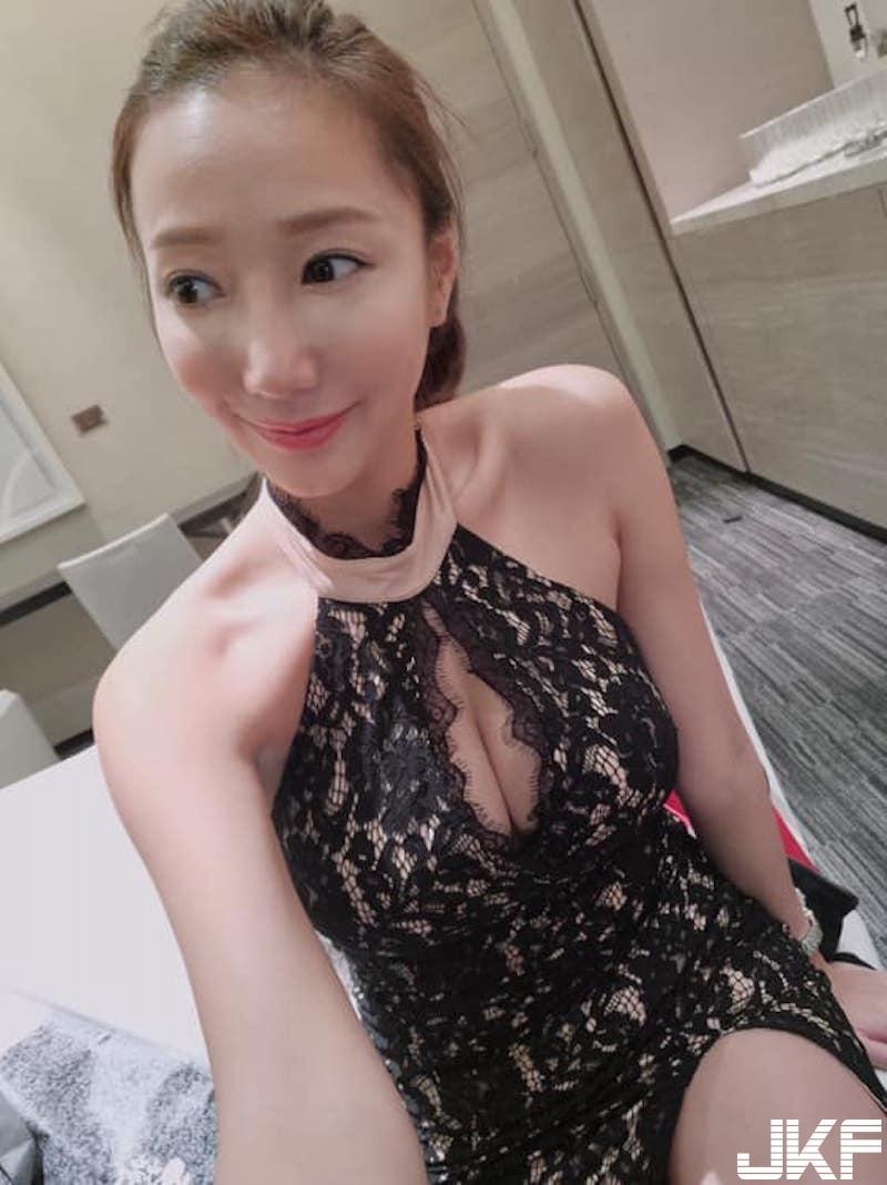 市场卖鱼好媳妇「Andrea陈逸婕」温柔漂亮，私下穿衣却火辣性感！(4)