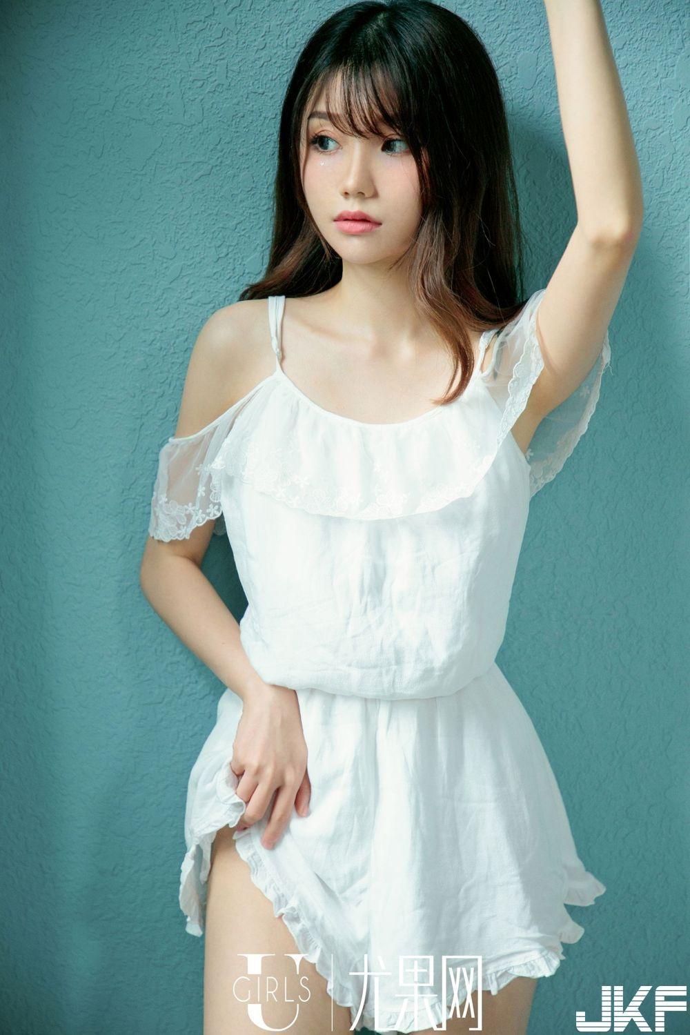 尤果网性感大胸内衣女神泡芙少女的忧郁气质(56)