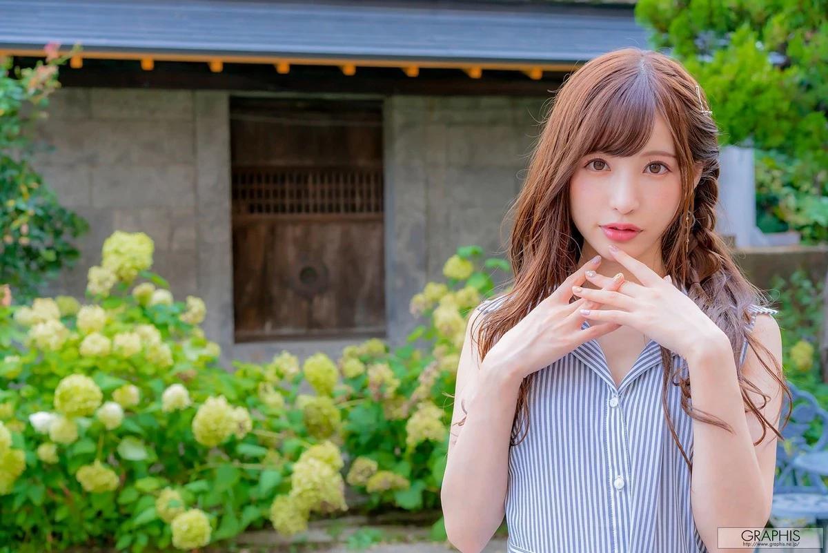 日本美女天使萌白襯衣主題私房性感內衣系列+情趣薄紗秀完美身材迷人誘惑寫真48P(37)