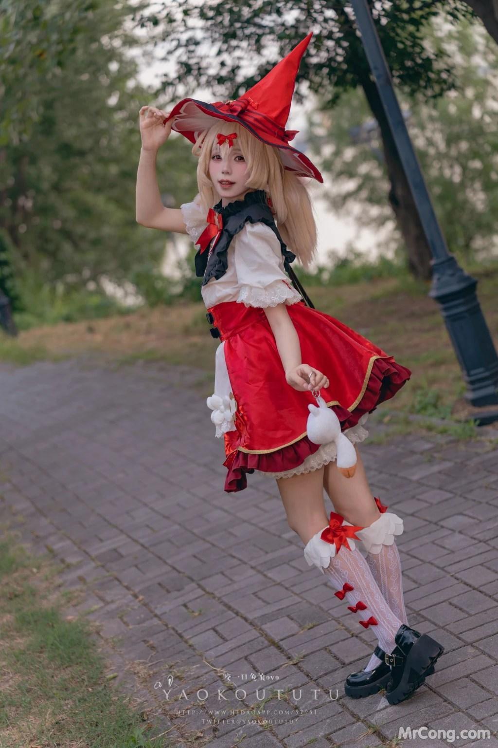 Coser@黏黏团子兔: 琪花星烛·可莉 可莉炸鱼舞 (66 photos )(56)