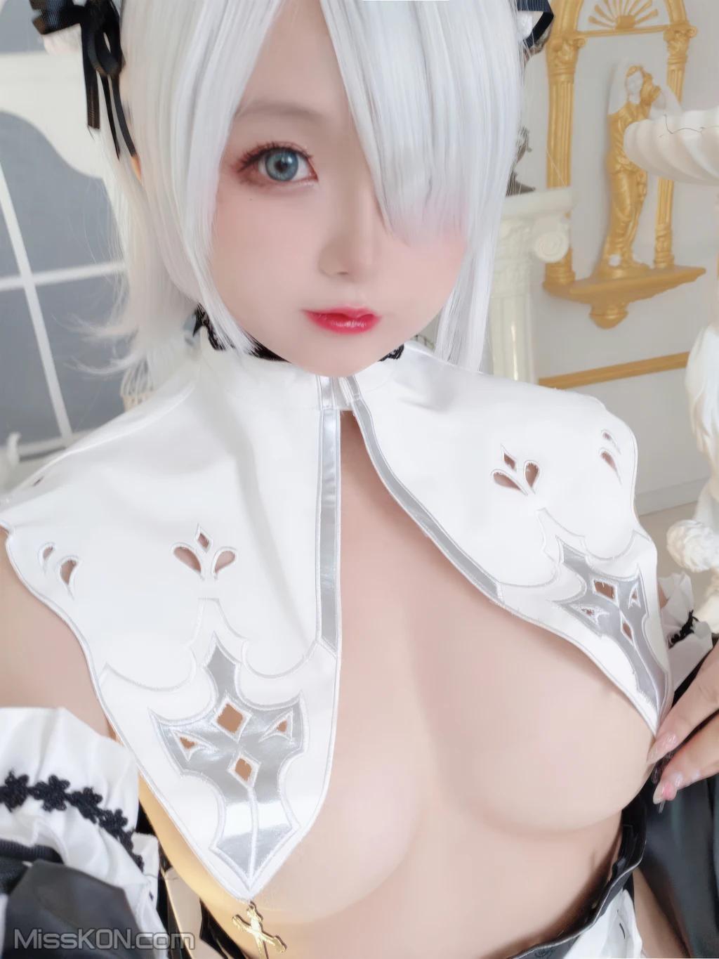 Coser@日奈娇: 2B奶盖女仆 (88 photos)(63)