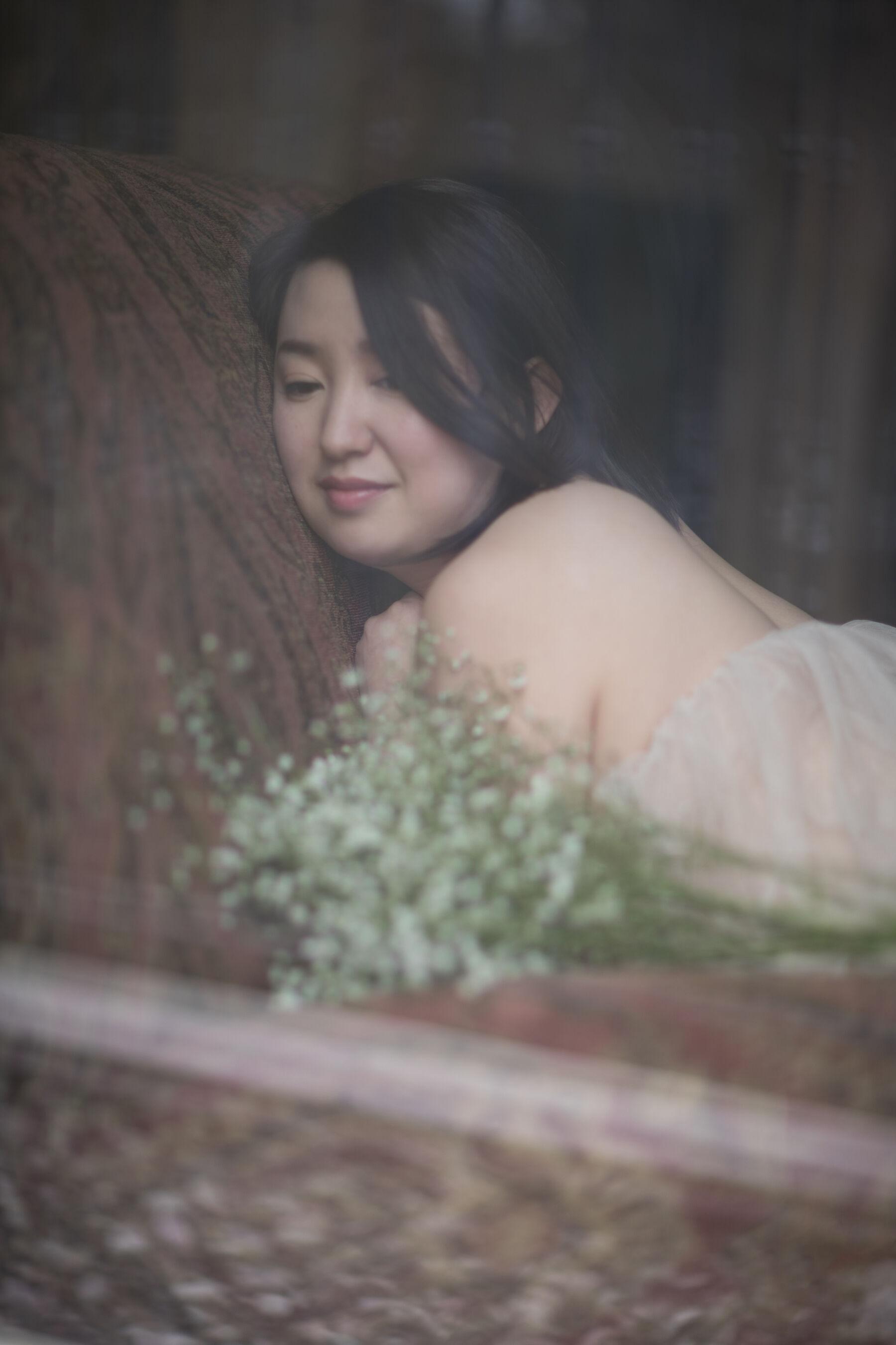 国模套图 摄影师流出性感人妻写真(432)