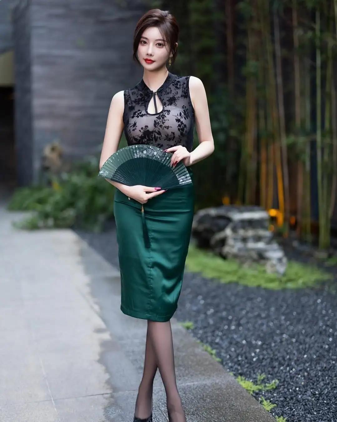 火辣身材「杨橙橙儿」真是深藏不露 不自觉让人深陷(1)