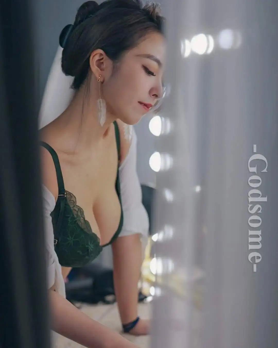 「芸宝」S曲线超杀 身材辣翻天(27)