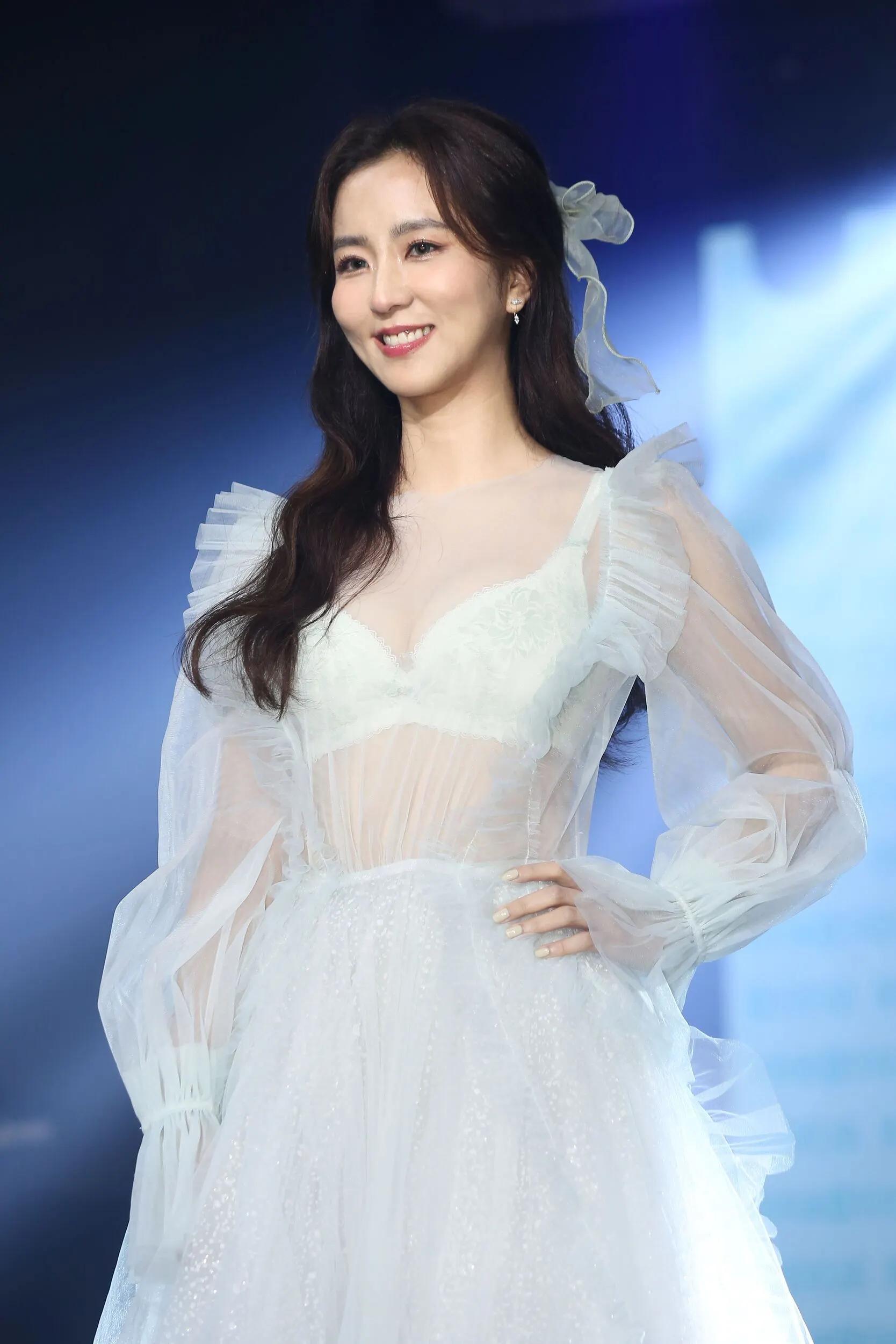 周晓函 内衣品牌大使（17p）(2)