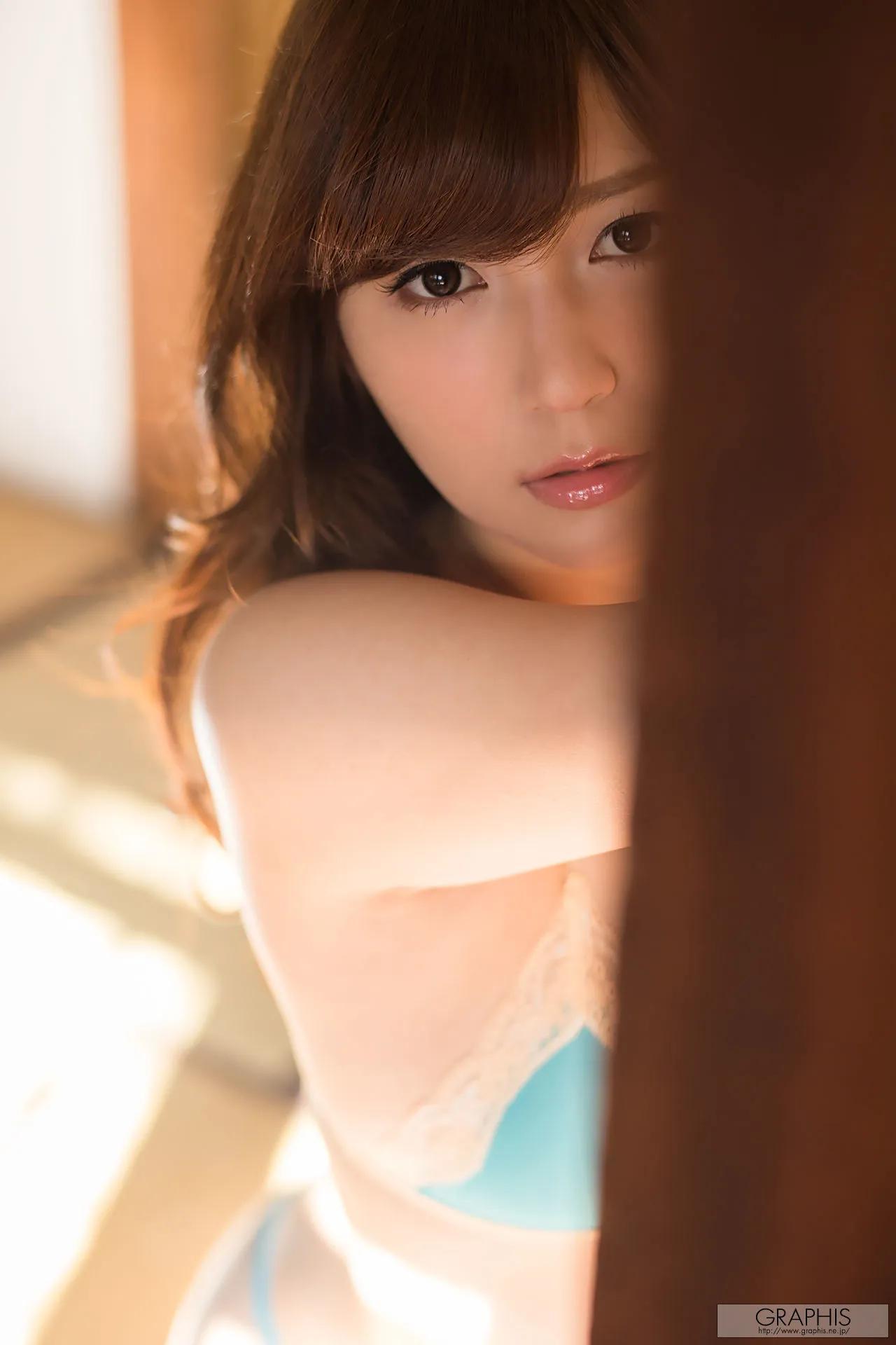 大人気YouTuberばんばんざい森元流那 ドキドキの初水著グラビア--2023/12/29追加 ここから--(14)