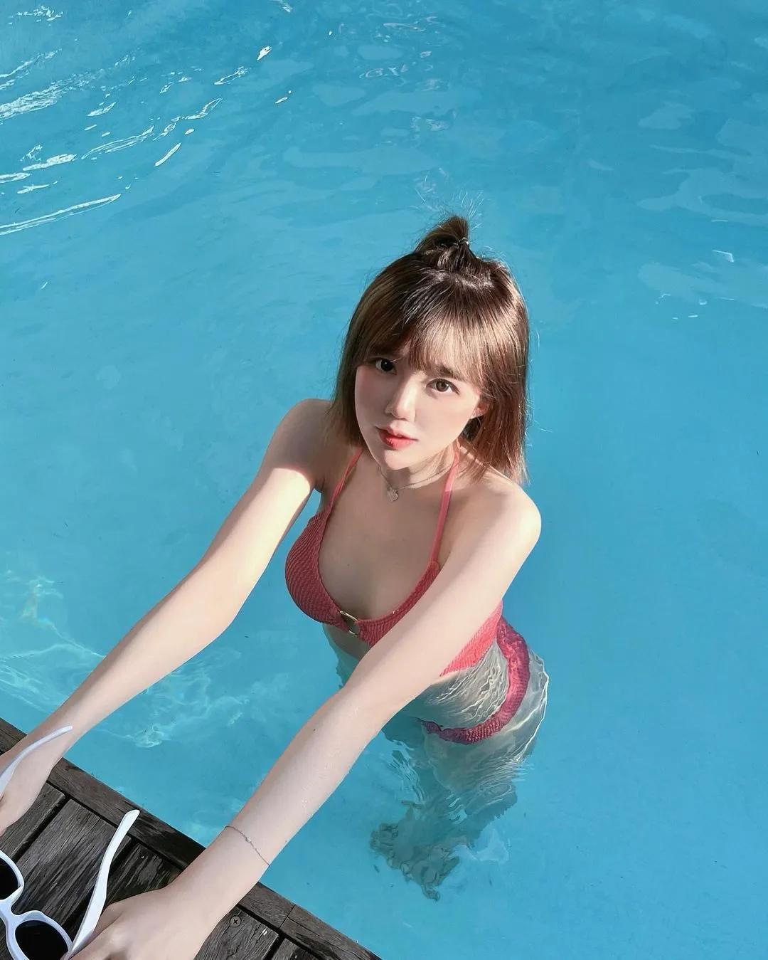 美艳甜心「妮妮子」天生丽质 暗藏的白嫩胸器威力超级杀(14)