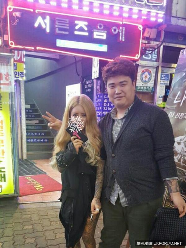 韩国刺青妹超狂！实际了解才发现原来是一条渴望爱情的妹子，让人超想疼她！-小湿妹图(15)