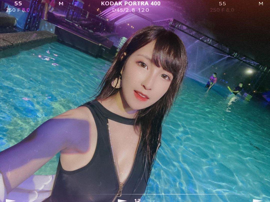 Miss布丁 水汪汪甜美模特在照片的模样让人秒追踪(15)