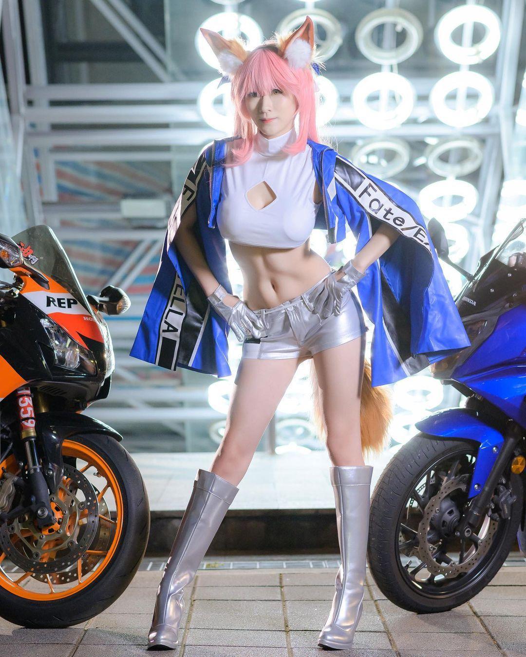 正妹「球球MiKa」紧致身材与超阳光笑容直接疗愈你心，一起保养你的眼睛！(7)