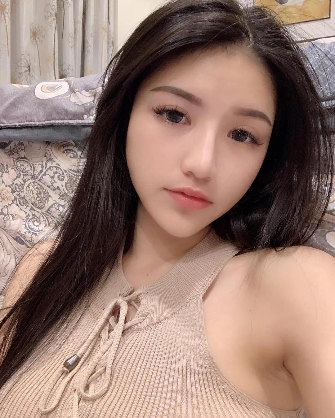 小只马大容量！大眼正妹「陈渺渺」身材火辣太烫人，众粉丝狂报名都要当她知己～(15)