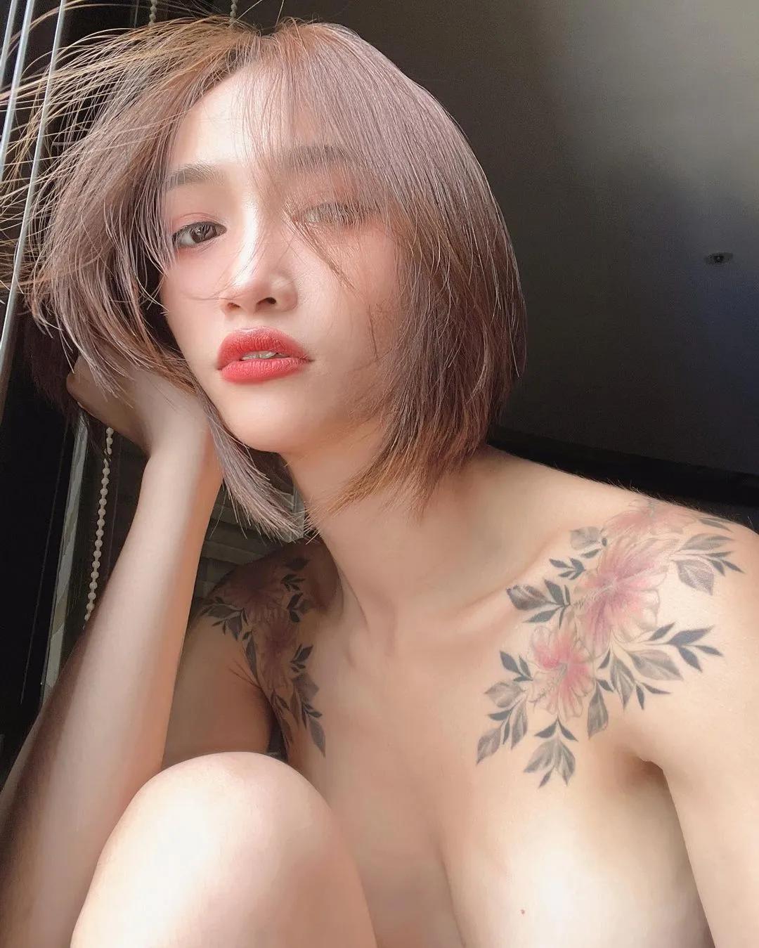 淘气焦糖女仆「紫宸zichen」肉体解禁诚意十足　白嫩雪乳释放浓纯奶香色气满满(25)