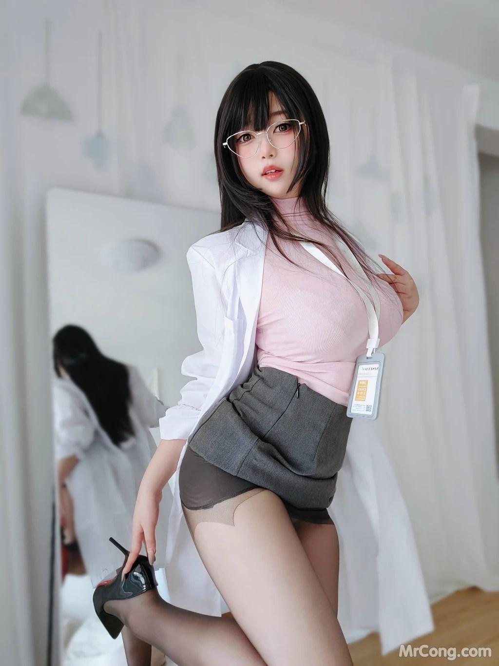 Coser@女主K: 保健医师 (100 photos)(17)