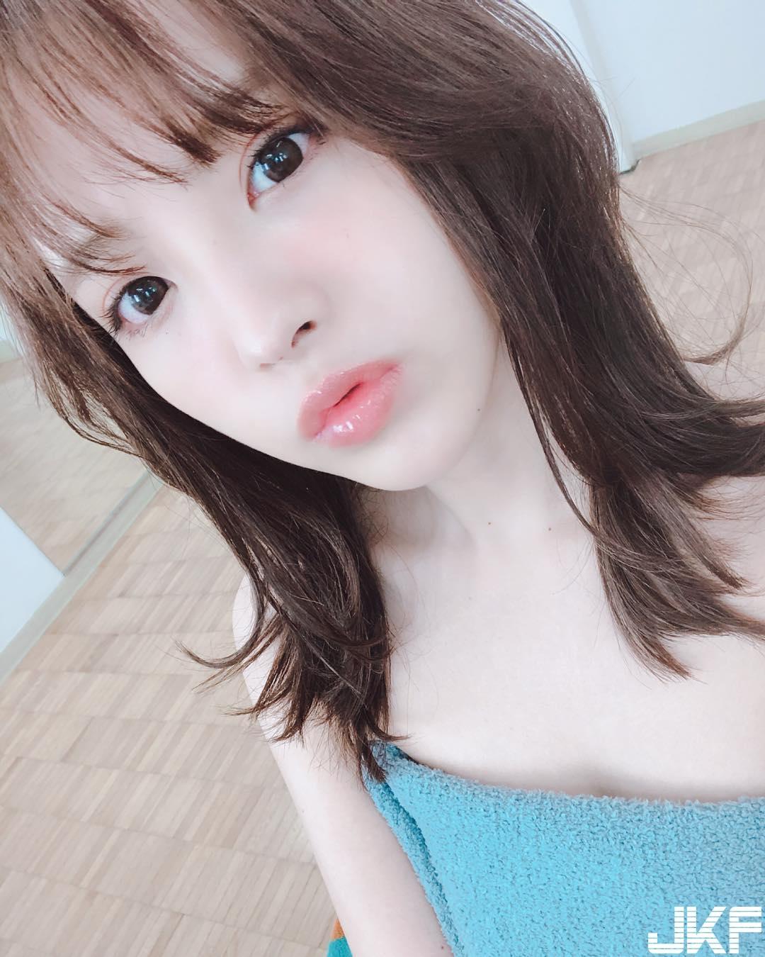 天使脸孔魔鬼身材！「桃乃木香奈」表示自己就是Ｍ属性，等著司机们来好好调教！-小湿妹图(20)