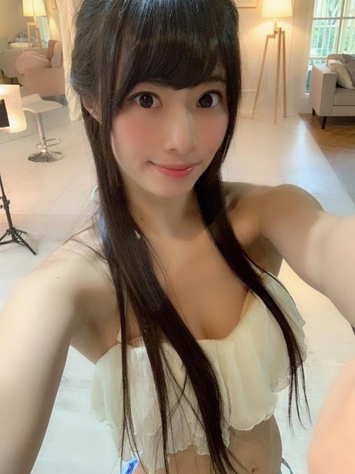 超狂紧身妹天津いちは「开高衩比基尼」霸气开腿　「纯洁百虎+大阴唇」任人观赏-小湿妹图