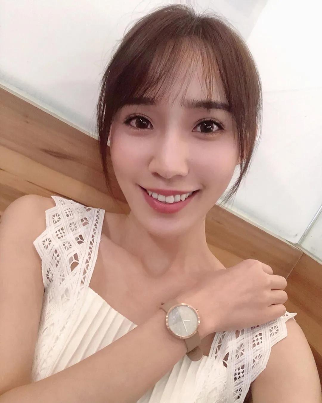 微笑女孩Bobi 大长腿+嫩白美乳让人欲罢不能！(12)