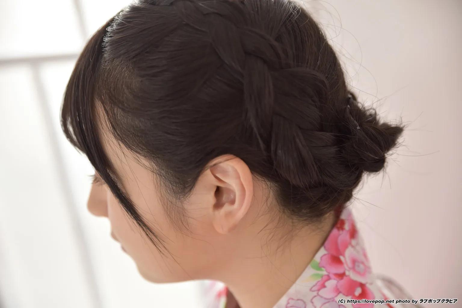 平野もえ 浴衣藏下稚嫩身材引人遐想(20)