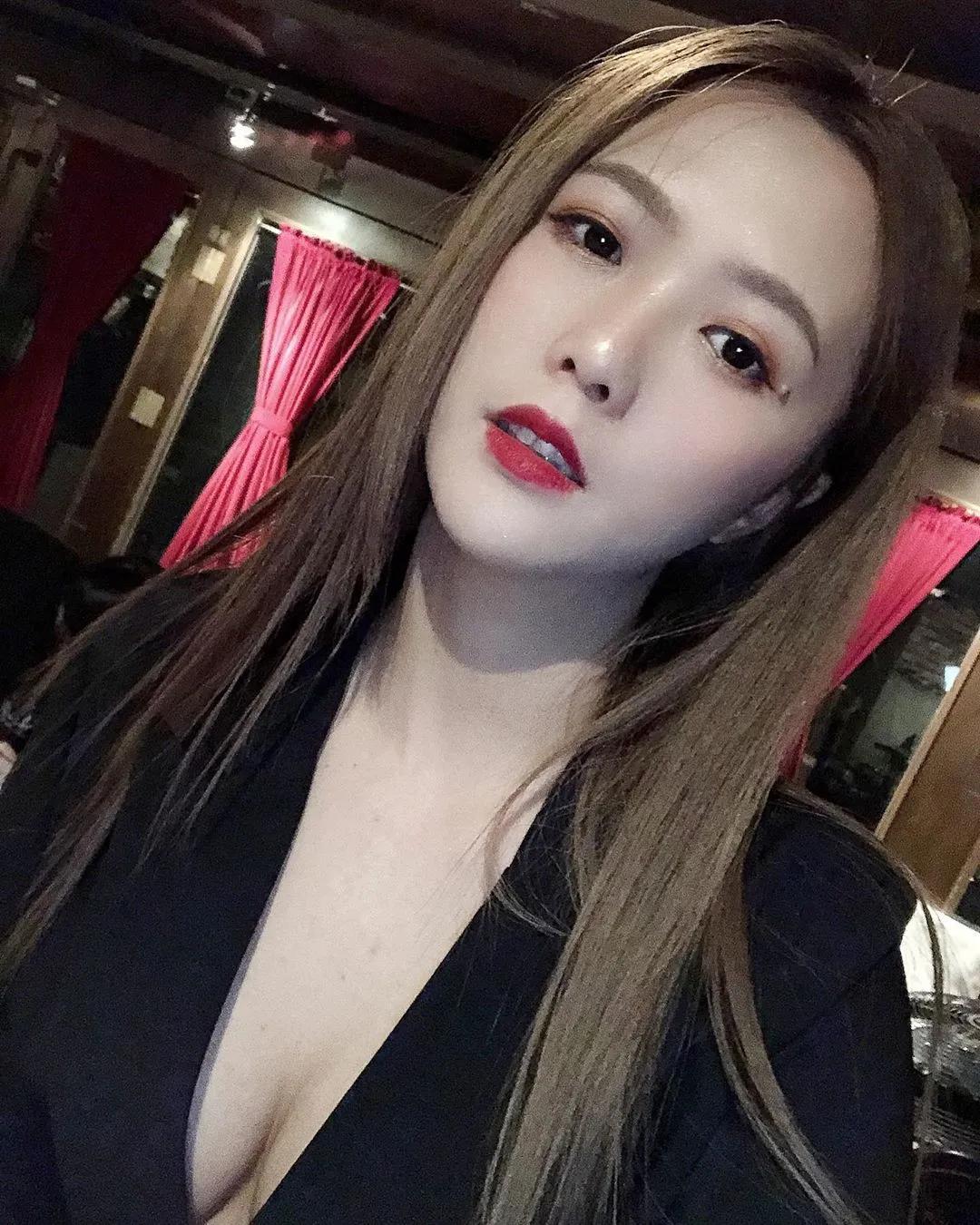 EE 脸蛋散发出甜蜜滋味让人欲罢不能(16)