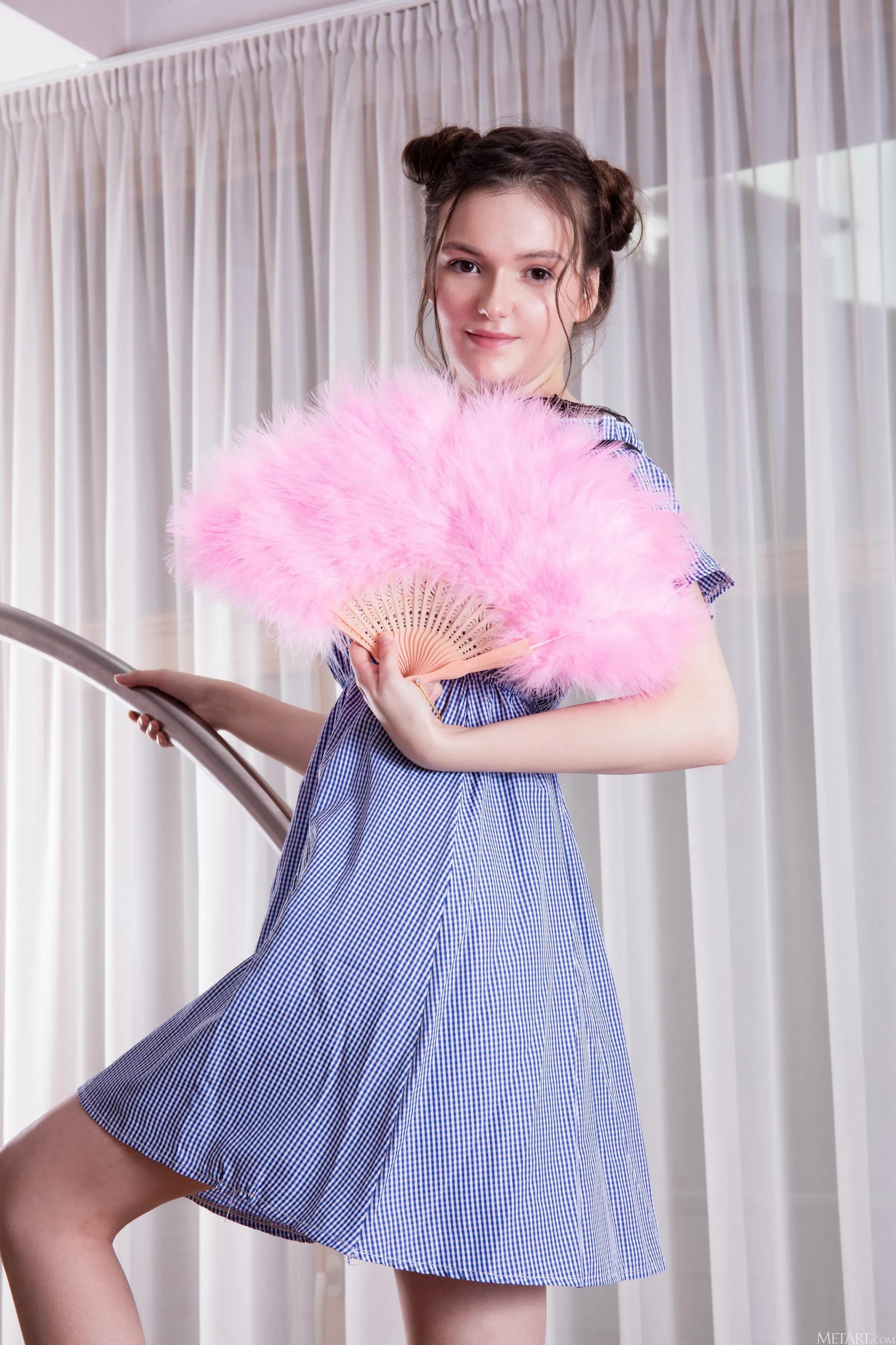 Presenting Karina Kandy(11)