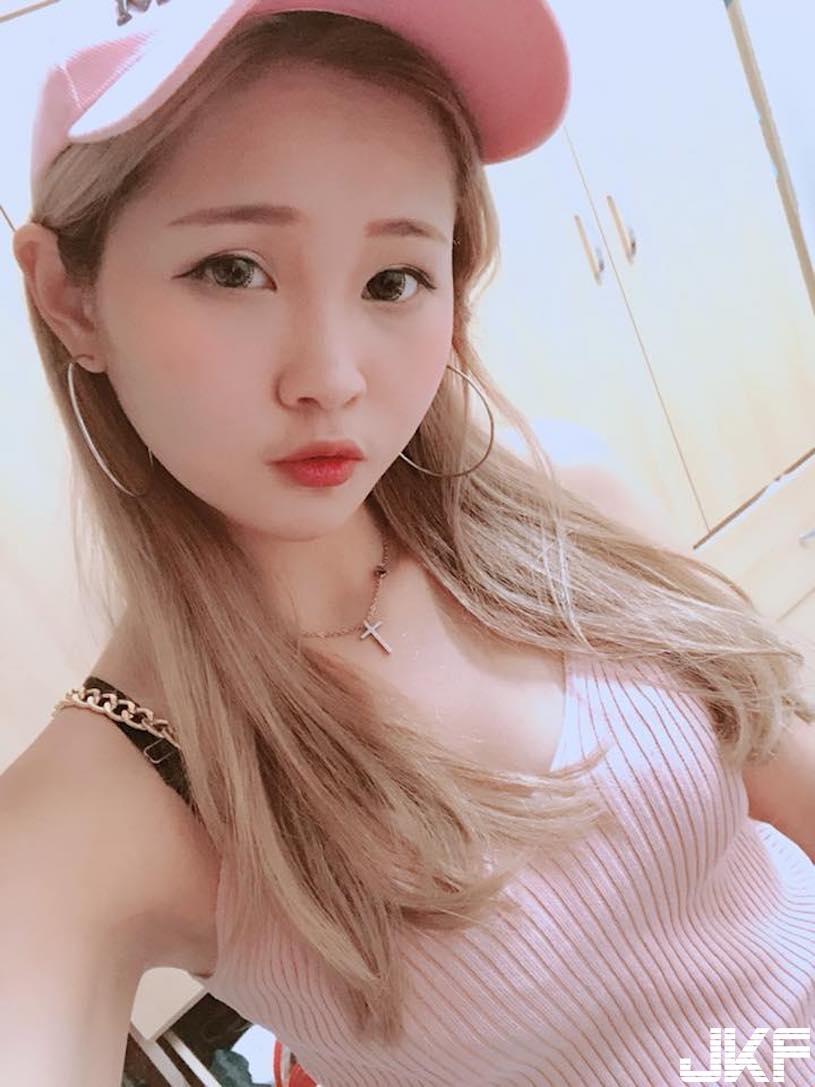 超童颜爆乳正妹！「贝壳奶」萌气十足，网友辣到流口水了！(14)