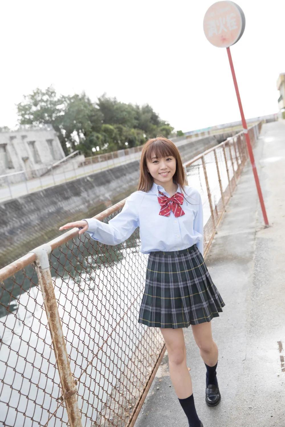 室田瑞希 大眼甜笑学生妹融化所有人心(21)