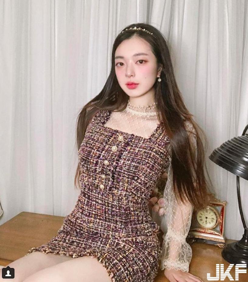 真人版芭比！洋娃娃女孩「脸蛋好精致」，萌萌丰唇超有诱惑力！-小湿妹图(12)